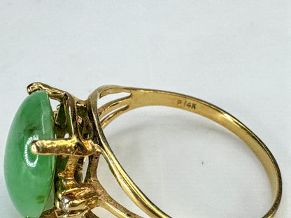 Vintage 14K yellow Gold Green Jadeite Diamond Accent Ring 3.2g s7.5 JR1854