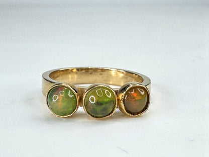 Vintage 14K Yellow Gold Three Ethiopian Opal Cabochon Ring JR1855
