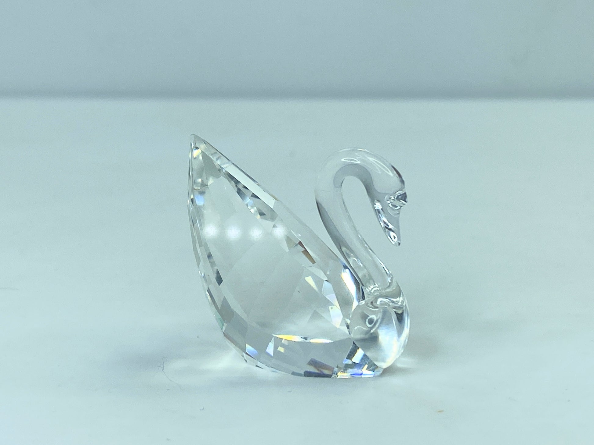 Swarovski Crystal Small Swan 1995 Member Renewal Gift COA, display mirror S83