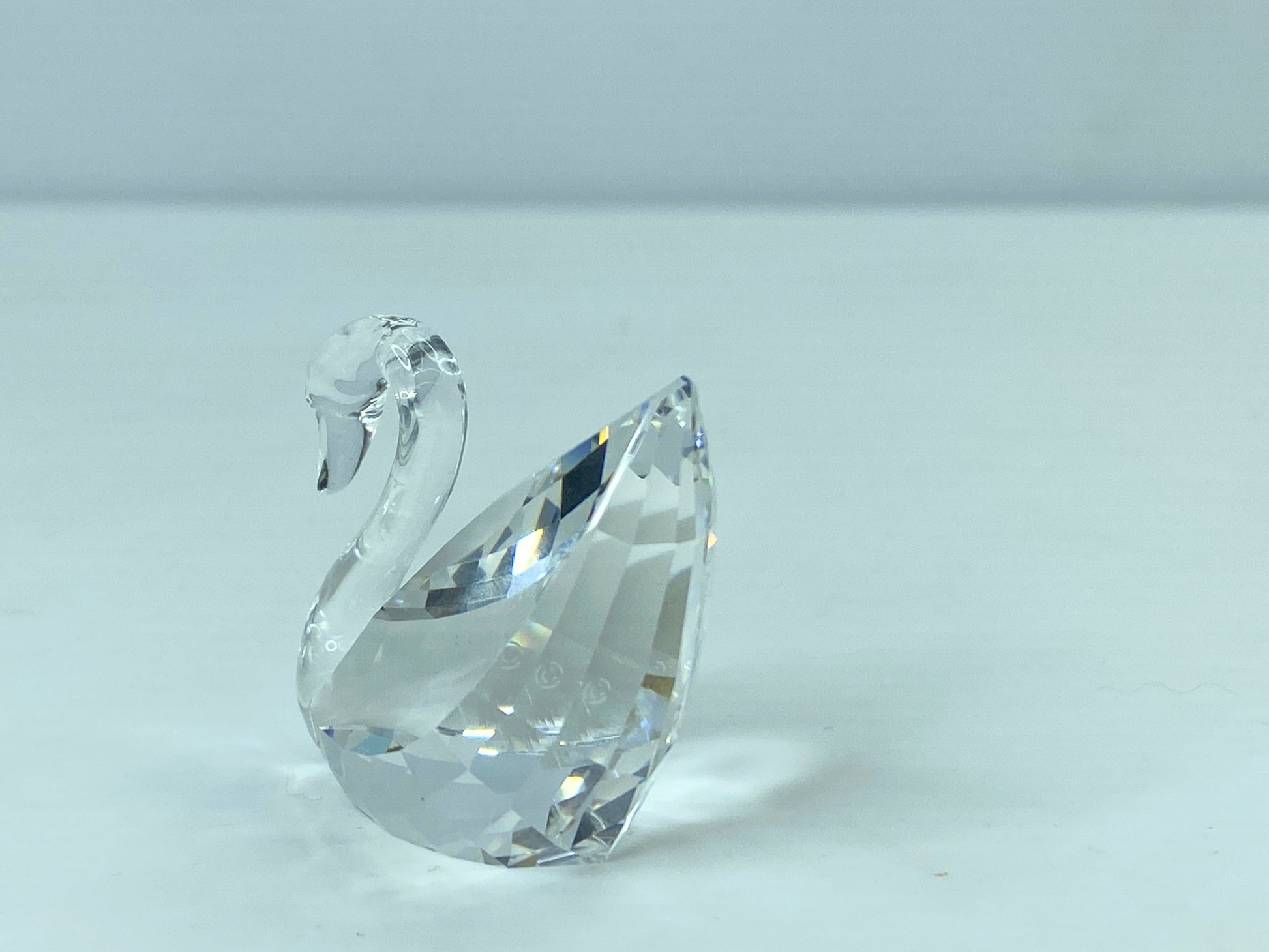 Swarovski Crystal Small Swan 1995 Member Renewal Gift COA, display mirror S83