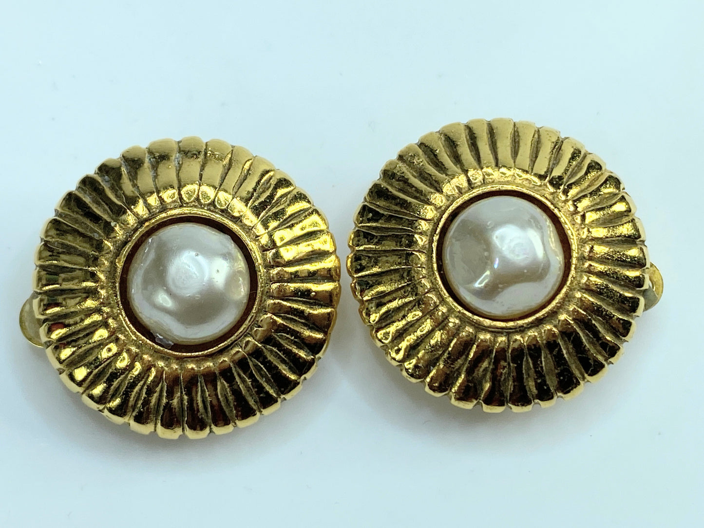 CHANEL CC Faux Pearl Gold Plated Round Earrings Clip 24.8mm 24.6g GS188