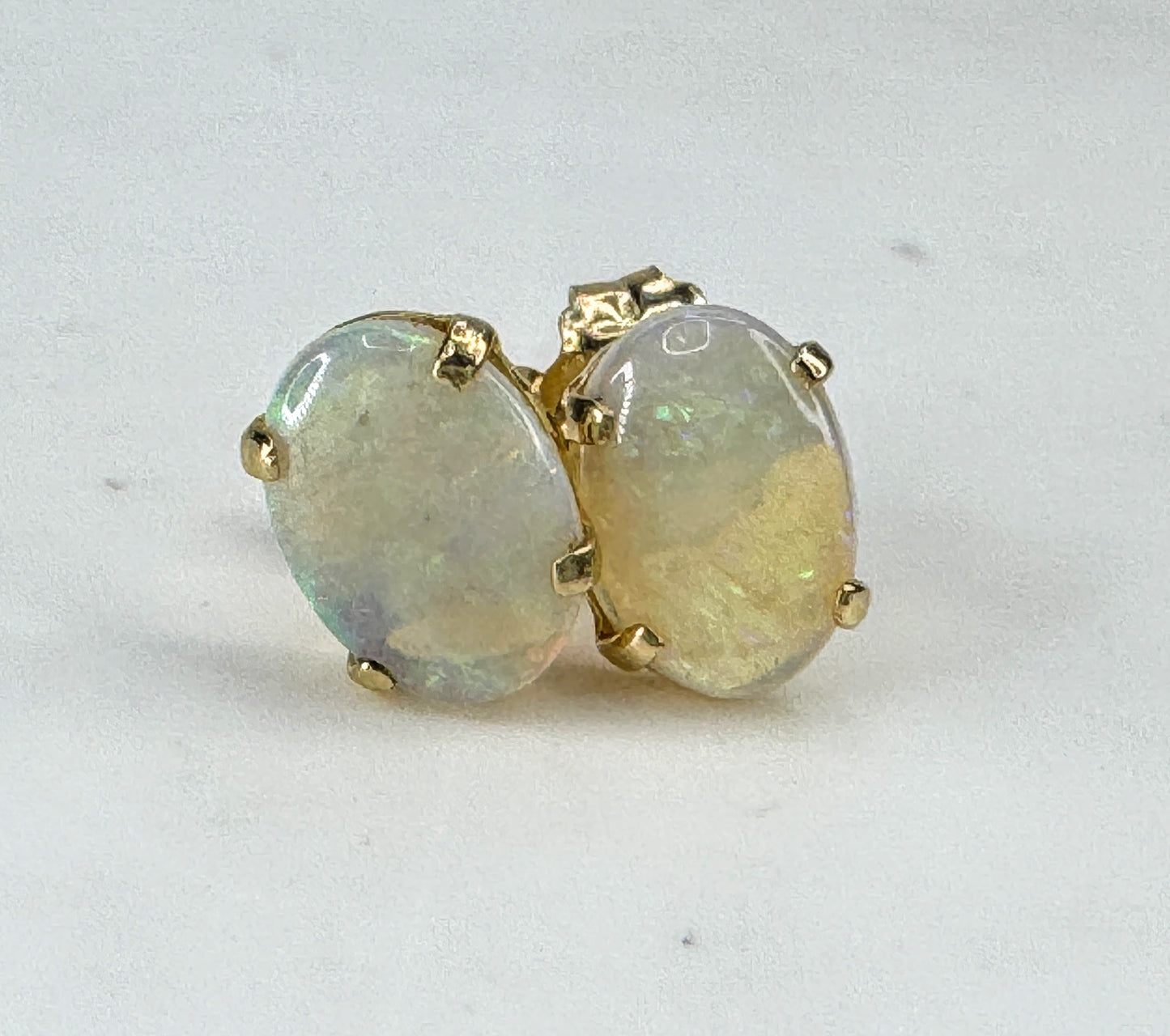 Vintage 14K Gold Oval Opal Stud Earrings JR1869