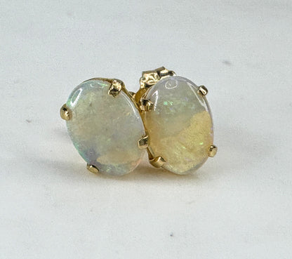 Vintage 14K Gold Oval Opal Stud Earrings JR1869