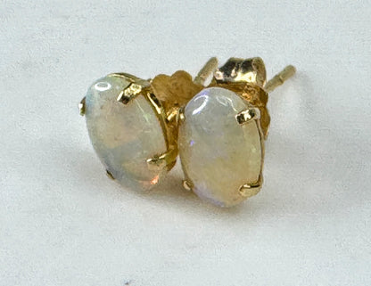 Vintage 14K Gold Oval Opal Stud Earrings JR1869