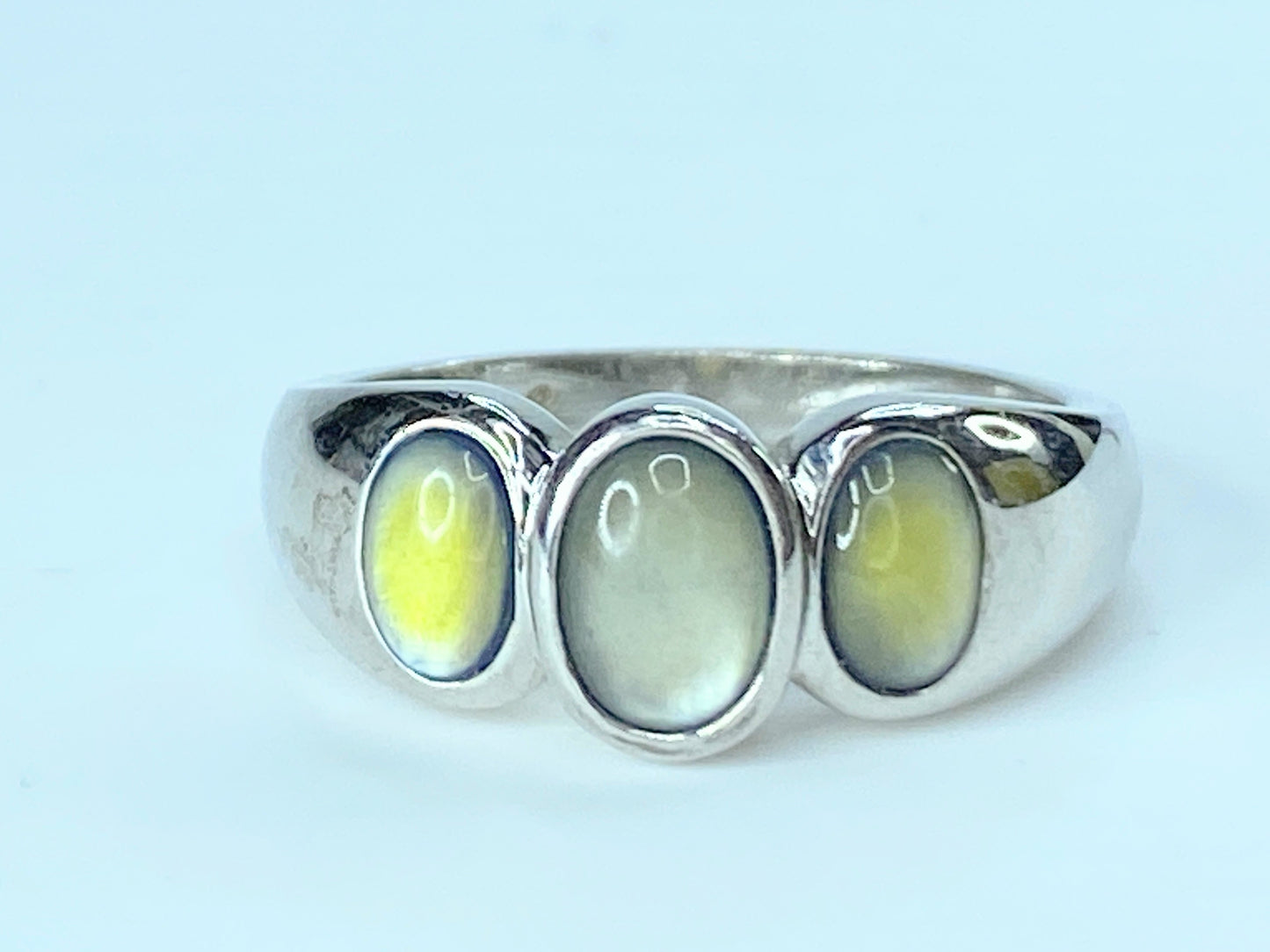 Sterling Silver Trio oval Moonstone ring s8 4.0g