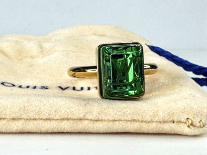 Vintage Louis Vuitton green resin Cosmopolitan ring size 6.5 with pouch GS844