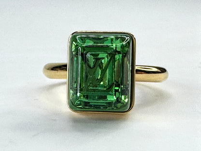 Vintage Louis Vuitton green resin Cosmopolitan ring size 6.5 with pouch GS844