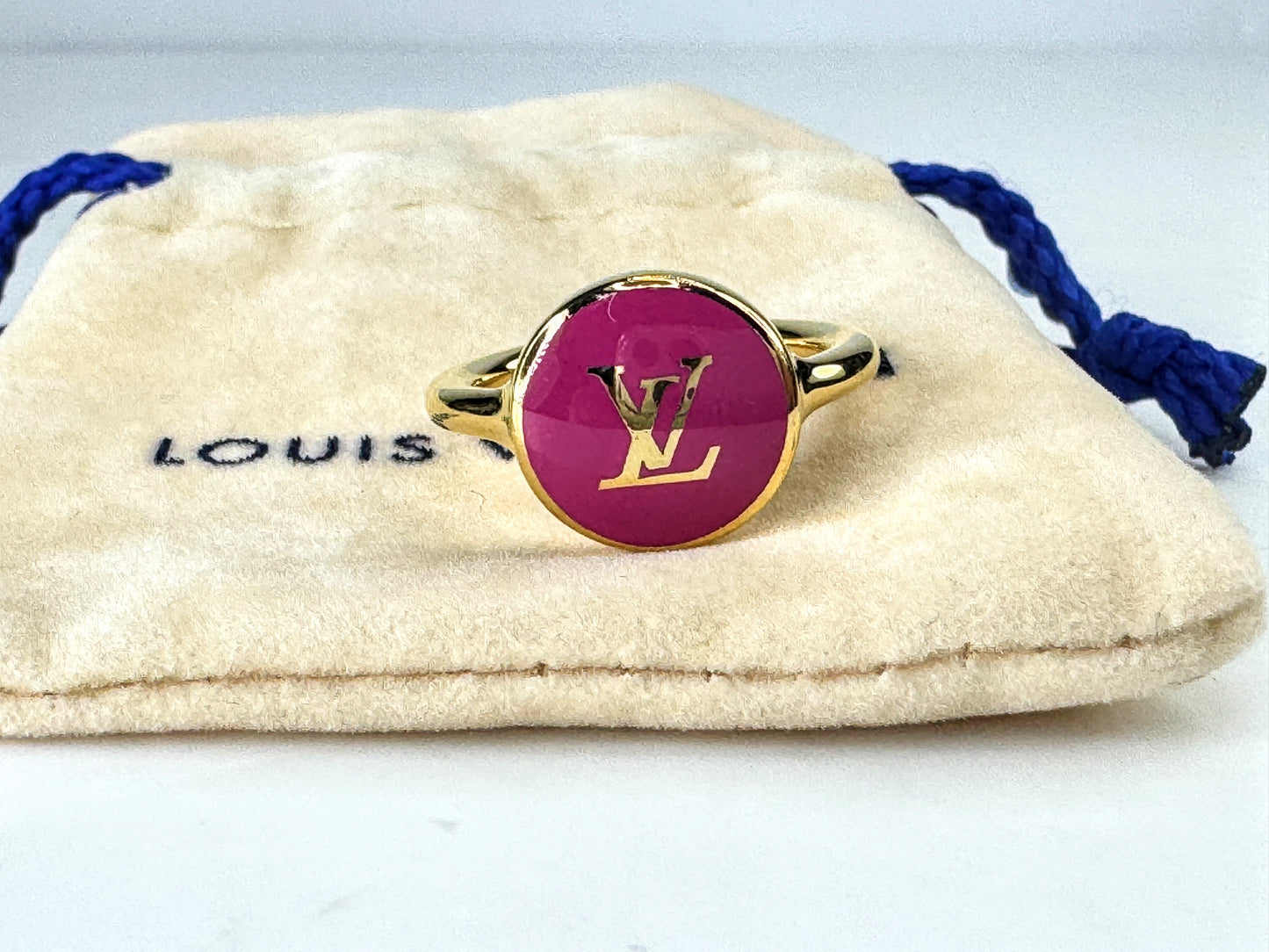 Louis Vuitton LV Confetti fuchsia enamel ring size 5.5 with original pouch GS845