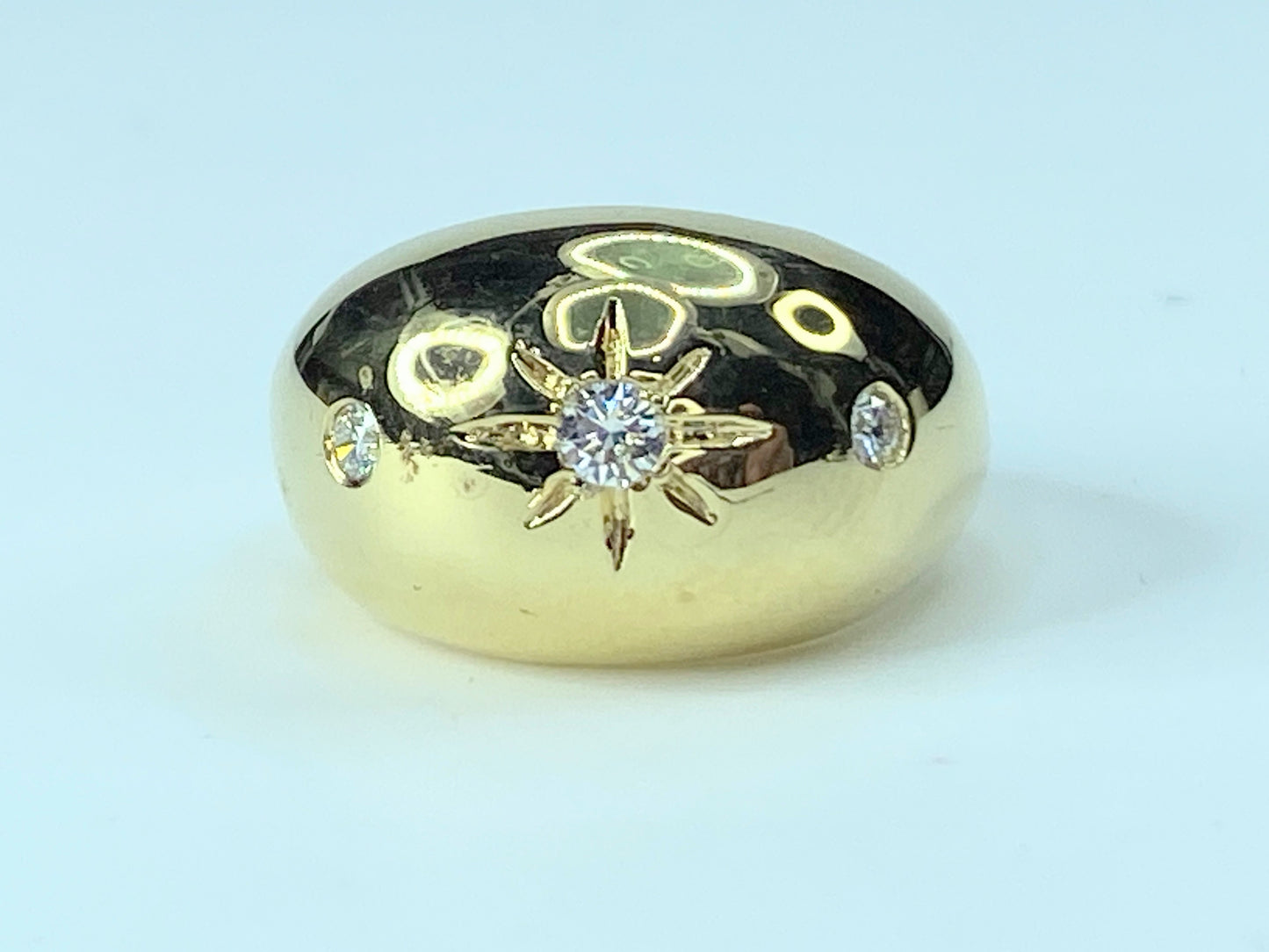 Vintage 18 karat yellow Gold Diamond Starburst Bombe Ring