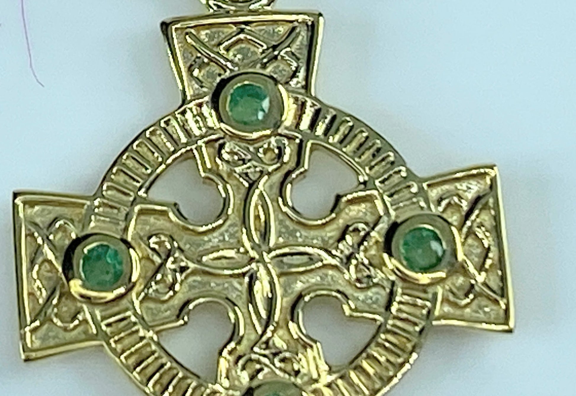 14K handmade Emerald Irish Celtic Cross pendant 1.6gm