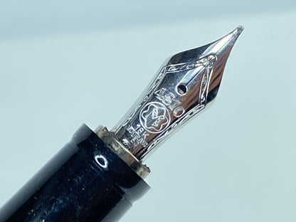 Montblanc Bohème Noir Retractable Nib Fountain Pen 14K Gold SS153