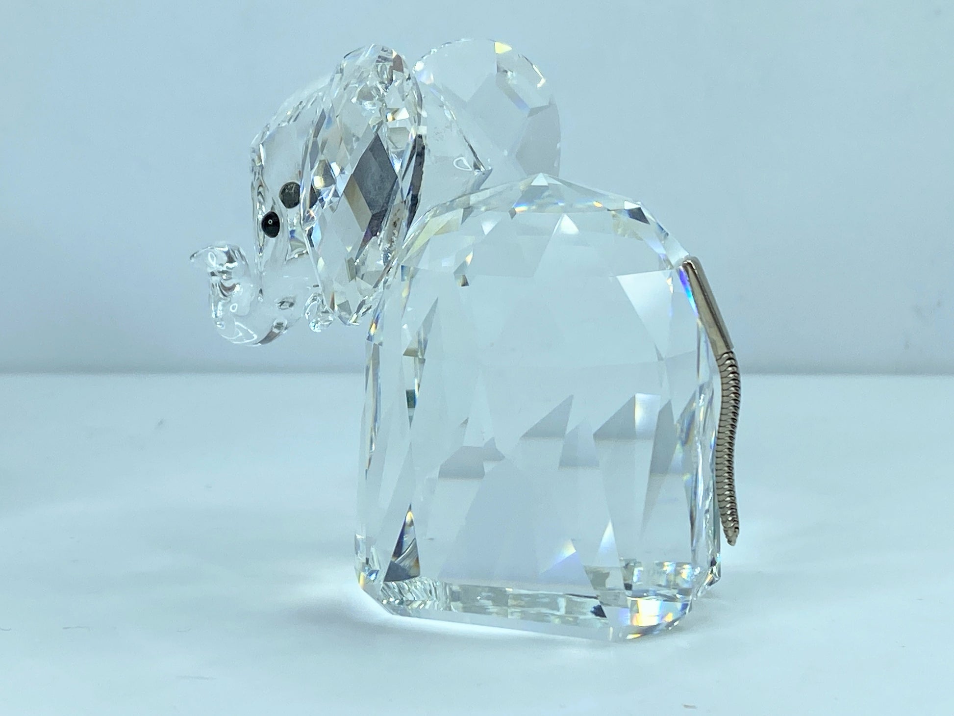 Swarovski Crystal Elephant with Metal Tail 2.5" tall Mint COA Mirror S101