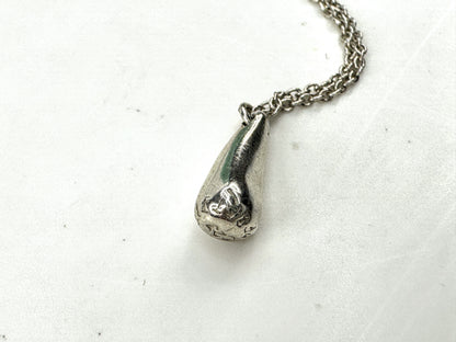Vintage Tiffany & Co. Elsa Peretti teardrop sterling silver necklace 16" JR1885