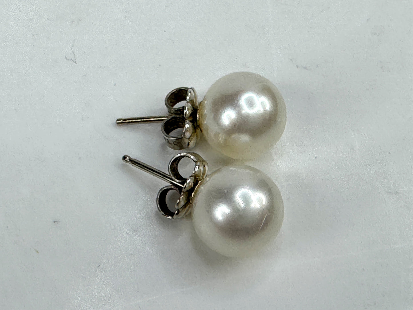 Vintage Tiffany & Co. 8.75mm cultured pearl sterling silver stud earrings JR1889