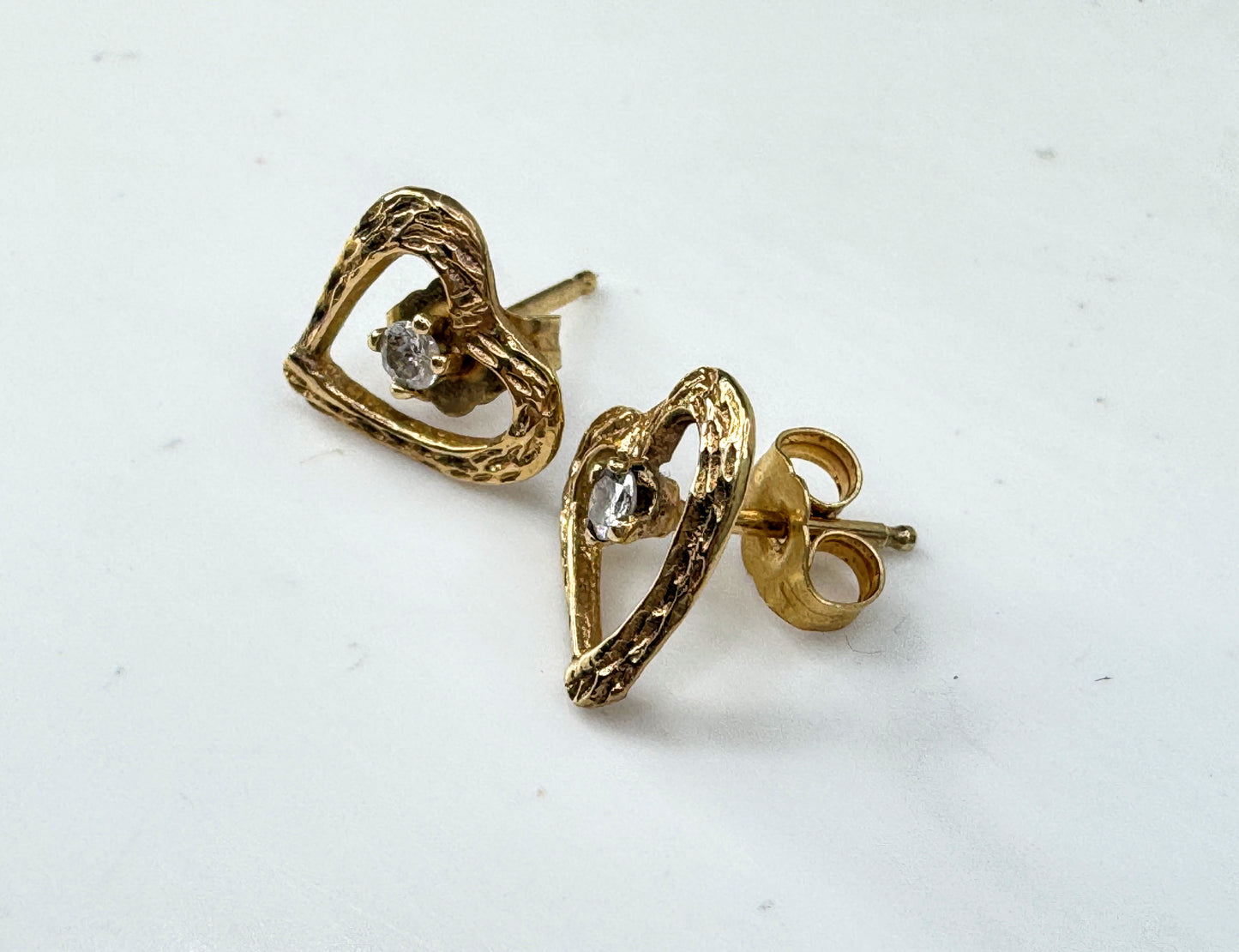 Vintage 14K gold textured open-heart diamond stud earrings pierced pair JR1890