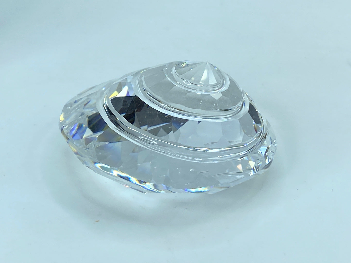 Swarovski Crystal Spiral Top Shell Figurine 880693 Swan Logo Retired S108