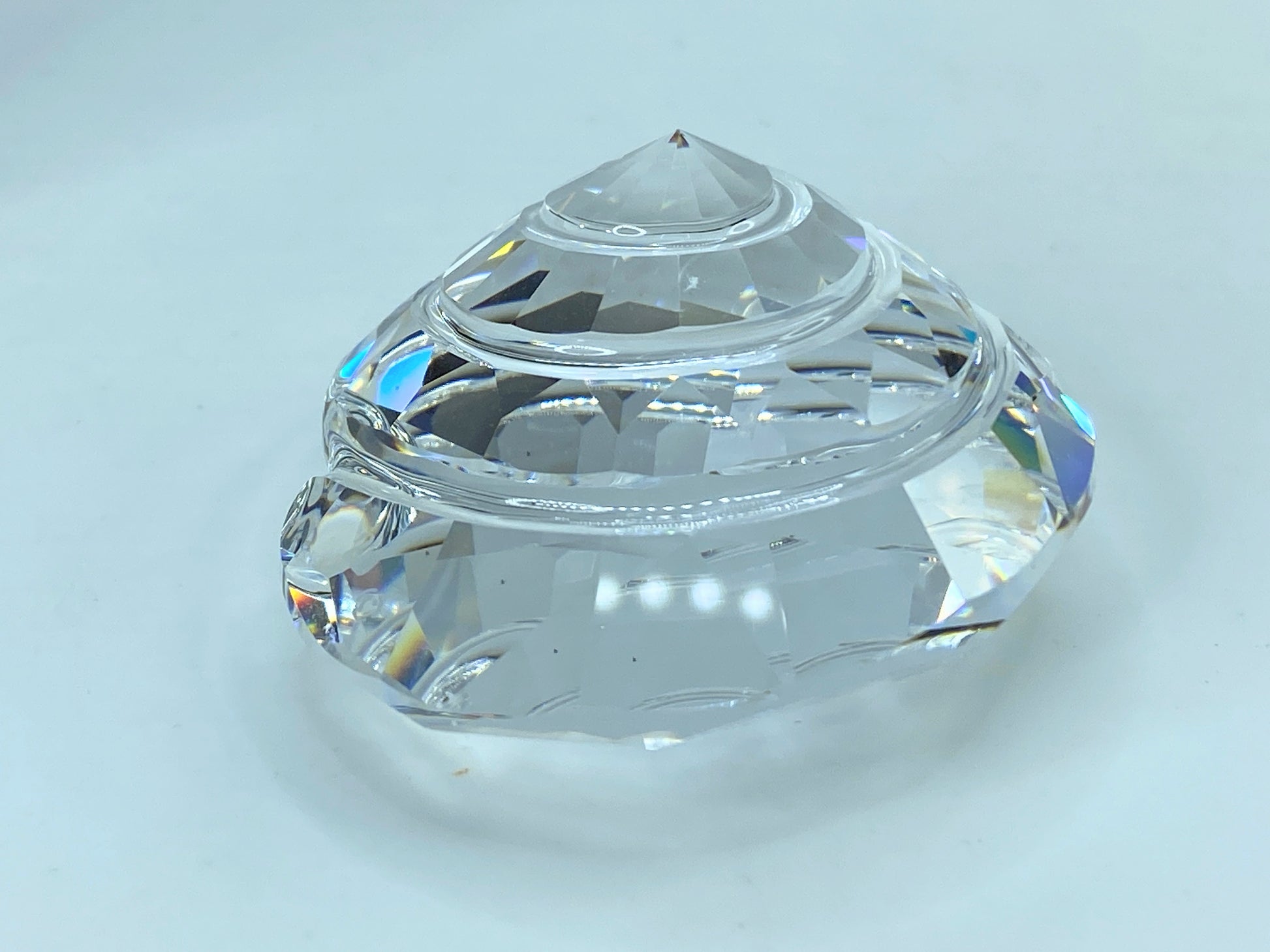 Swarovski Crystal Spiral Top Shell Figurine 880693 Swan Logo Retired S108