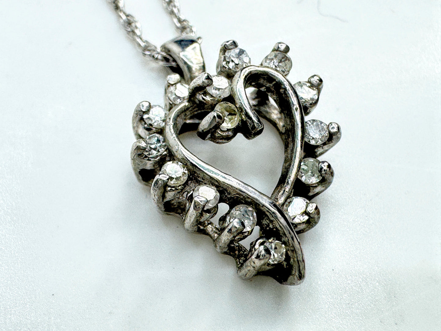Vintage 14K White Gold Diamond Open Heart Pendant Necklace 15.5" JR1891