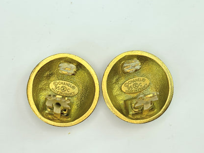 Authentic Chanel vintage 1995 CC button clip-on earrings GS253