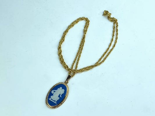 Wedgwood Jasper Gold Pendant Necklace Portland Blue and White rope link GS268