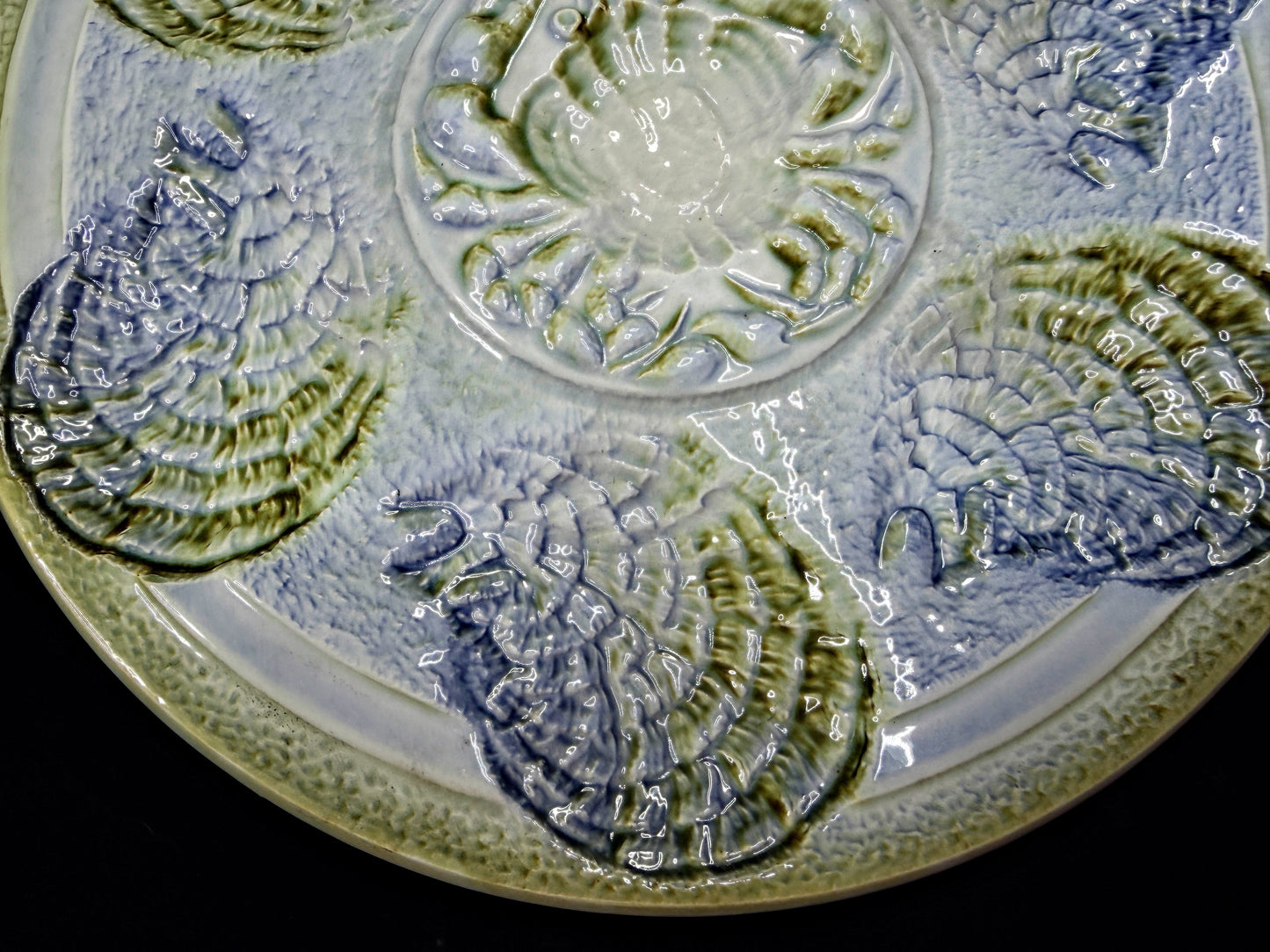 Mind-century Sarreguemines France Majolica Oyster Plate 10" Mint A1099
