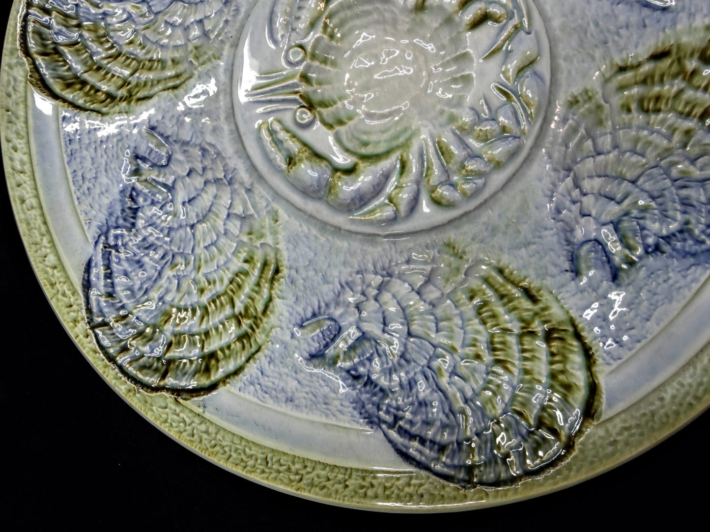 Mind-century Sarreguemines France Majolica Oyster Plate 10" Mint A1099