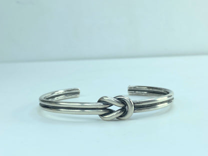 James Avery Sterling Silver Love Knot Cuff Bracelet Retired w/box 6.5" JR583