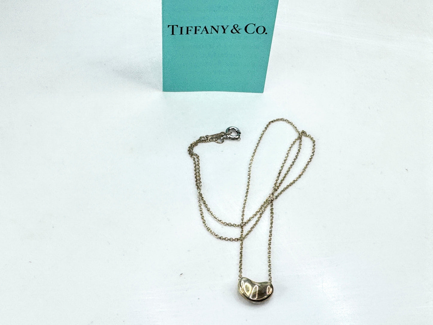 Vintage Tiffany & Co. Elsa Peretti sterling 11.0mm bean pendant necklace JR1901