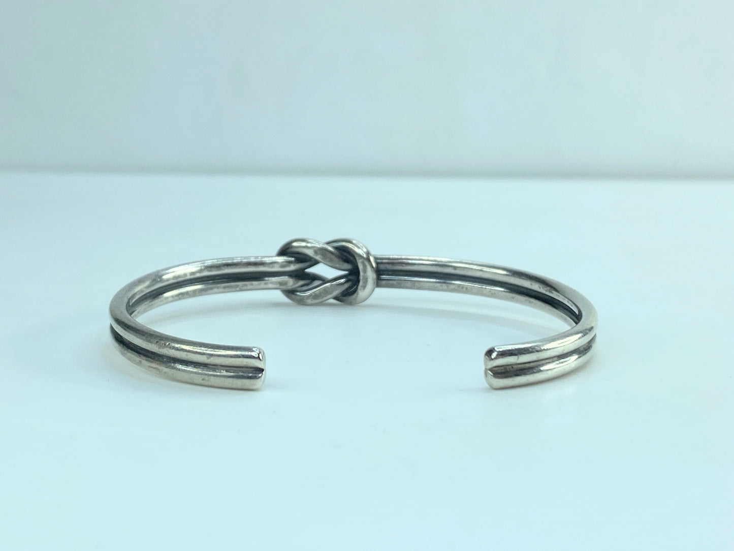 James Avery Sterling Silver Love Knot Cuff Bracelet Retired w/box 6.5" JR583