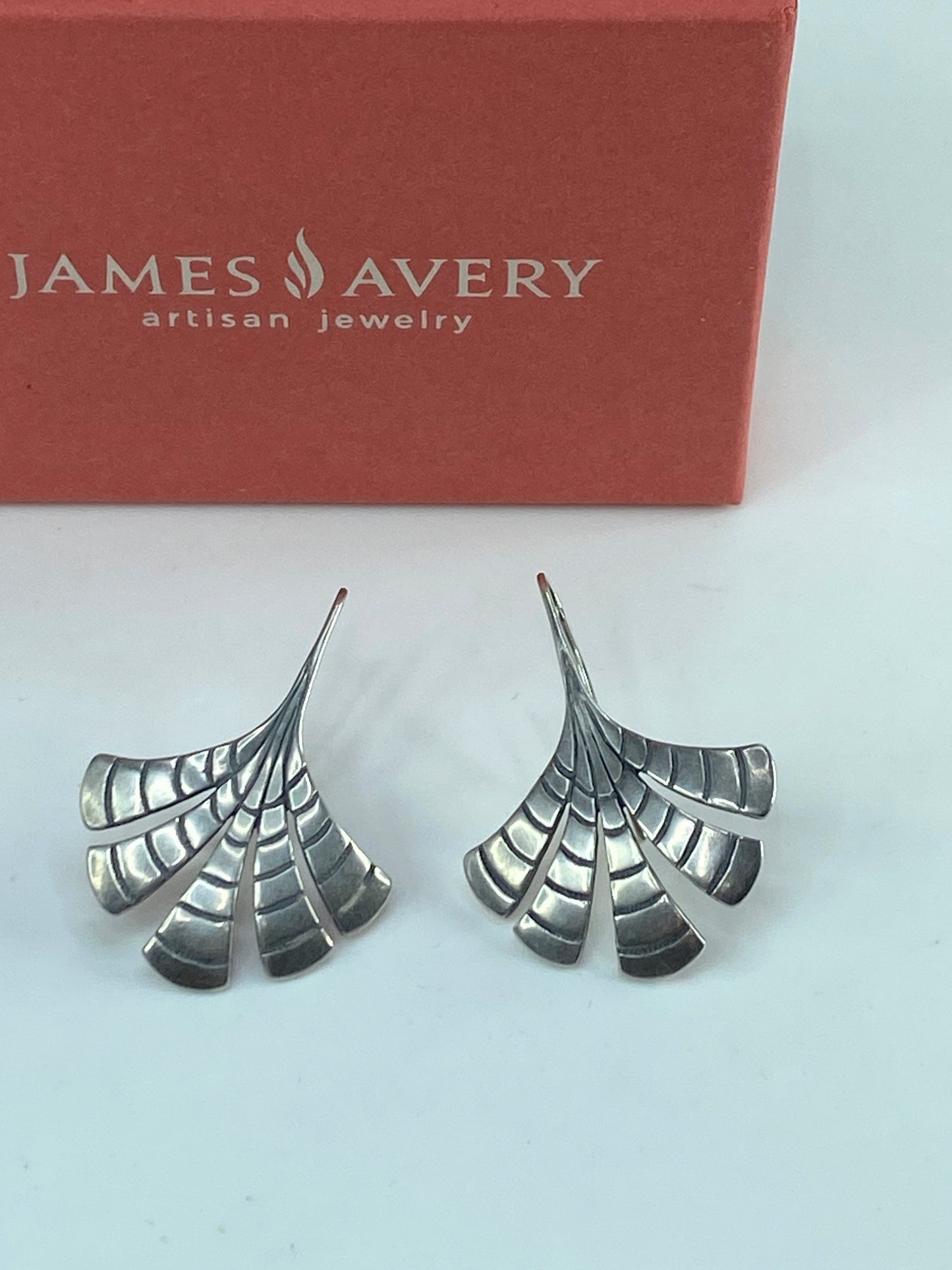 Retired James Avery Sterling Silver Gingko Leaf dangle Earrings 1.5" 6.6g JR586