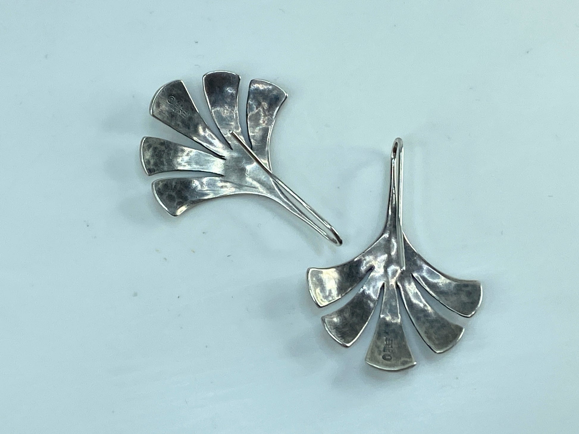 Retired James Avery Sterling Silver Gingko Leaf dangle Earrings 1.5" 6.6g JR586
