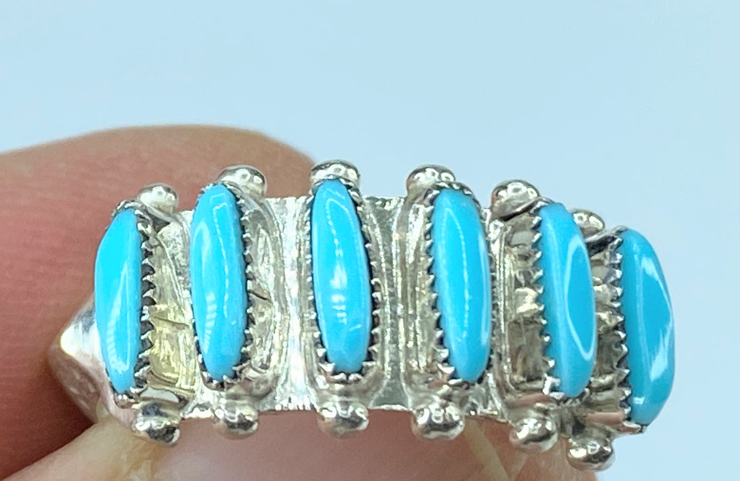 Zuni sleeping beauty turquoise petit point design sterling ring 4g s7.5