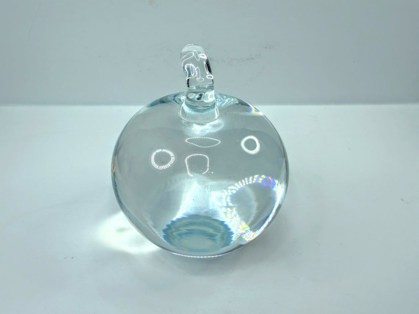 Signed Tiffany & Co. Crystal Apple Paperweight for New York City 1987 A1116