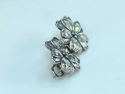 James Avery Retired Flower Earrings Post Omega Backs Classic Subtle Look JR589