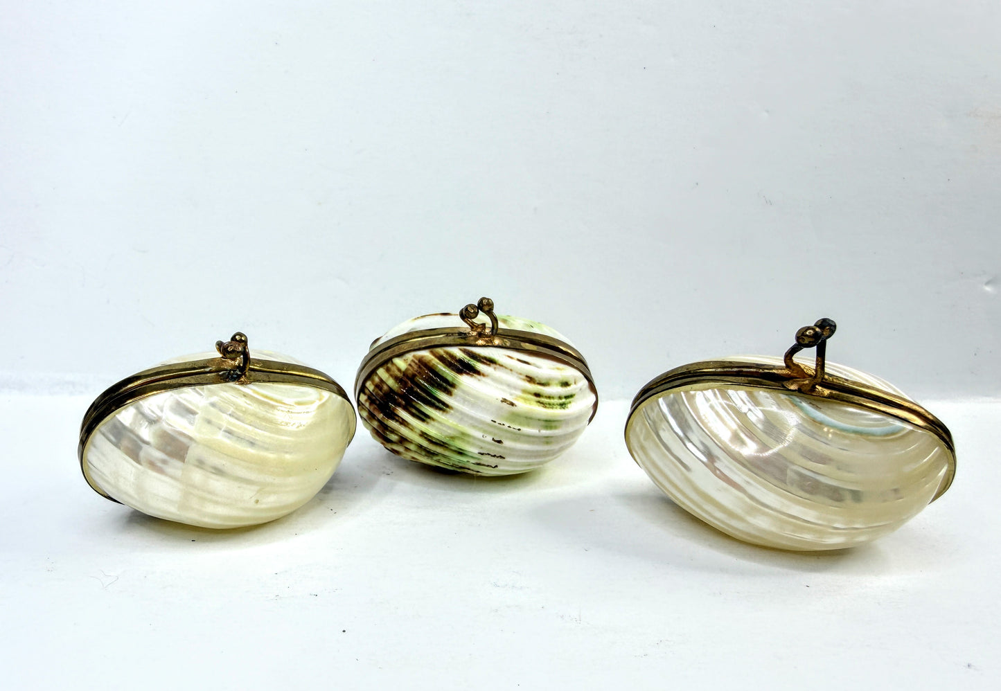 Vintage Handmade Shell and Mother of Pearl Jewelry Ring Boxes A1111