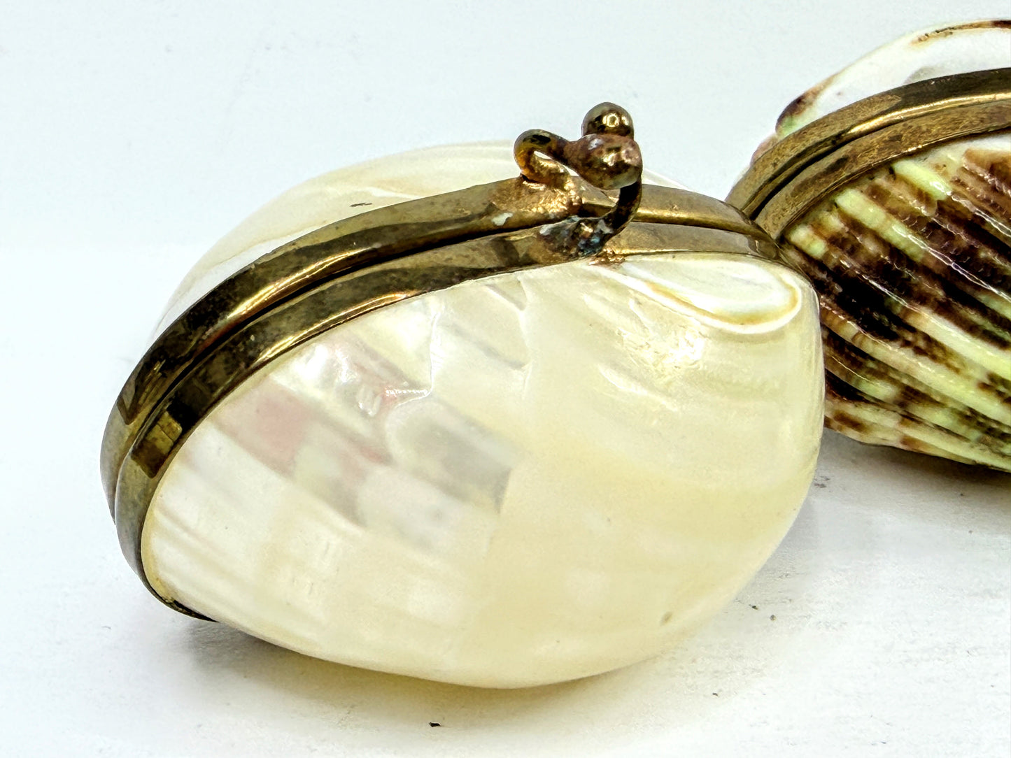 Vintage Handmade Shell and Mother of Pearl Jewelry Ring Boxes A1111