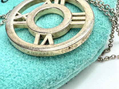 Vintage Tiffany & Co. Atlas sterling silver round circle pendant necklace JR1910