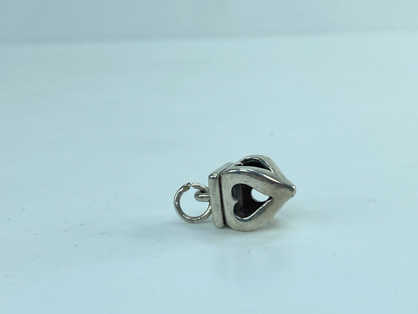James Avery Finial Heart Charm /Pendant Retired Love Sweetheart Sterling JR591