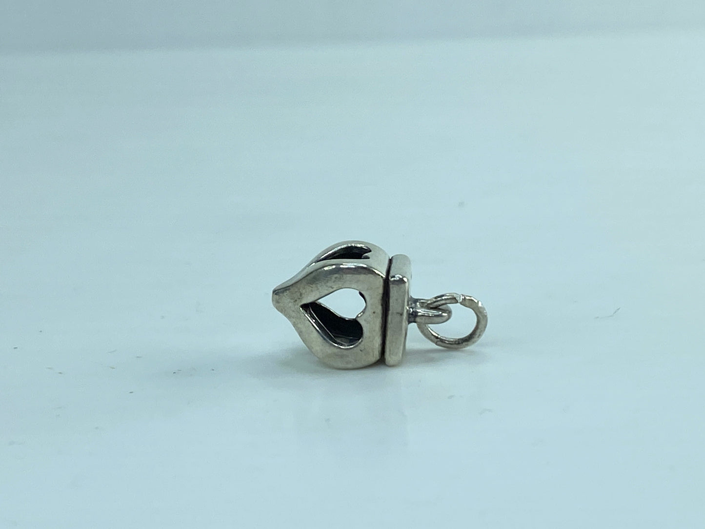 James Avery Finial Heart Charm /Pendant Retired Love Sweetheart Sterling JR591