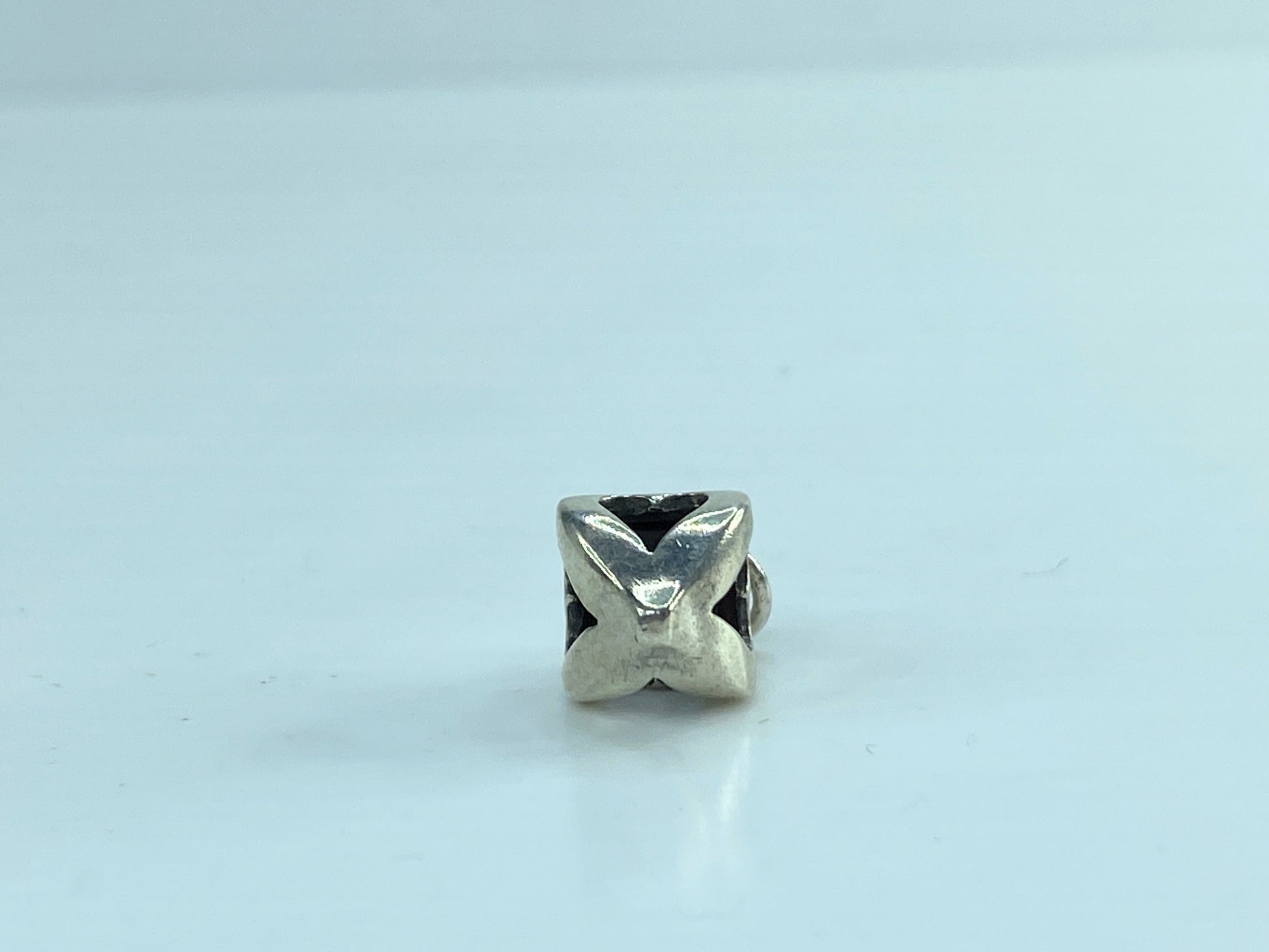 James Avery Finial Heart Charm /Pendant Retired Love Sweetheart Sterling JR591
