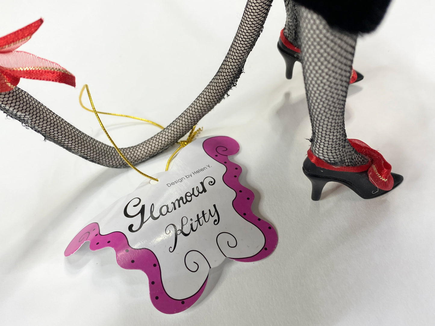 Glamour Kitty Elegant Cat Figurine New in Box Couture Art Display Piece XN66