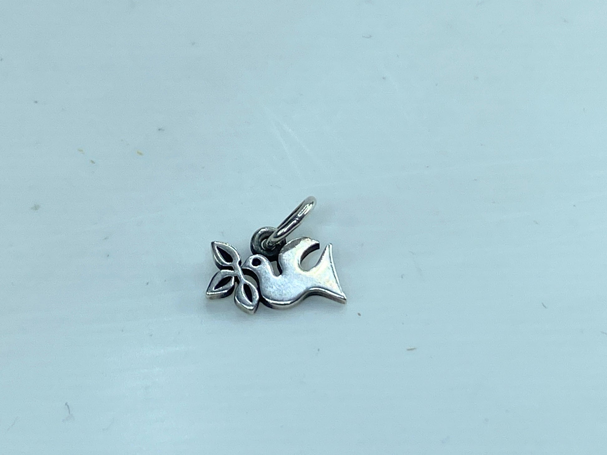 James Avery sterling silver La Paloma Charm with ring in box JR596