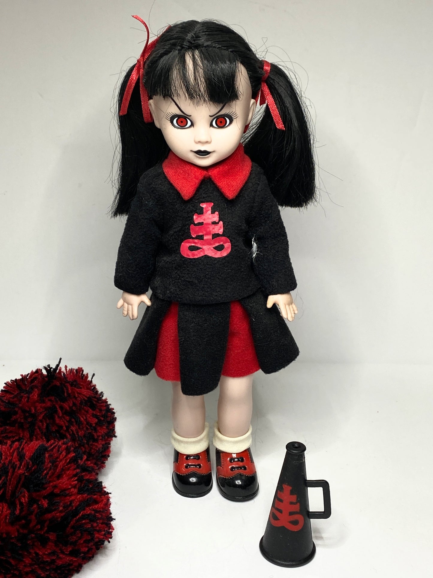 Living Dead Dolls Kitty Cheerleader Doll 2001 Mezco w Box Accessories NIB XN68