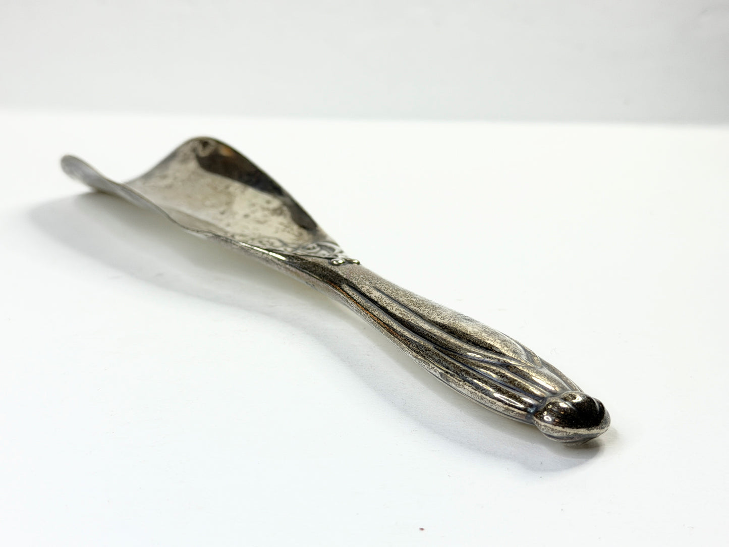 Antique Sterling Silver Floral Embossed Shoehorn  60.4g 7 1/4:x 1 3/4" SS457