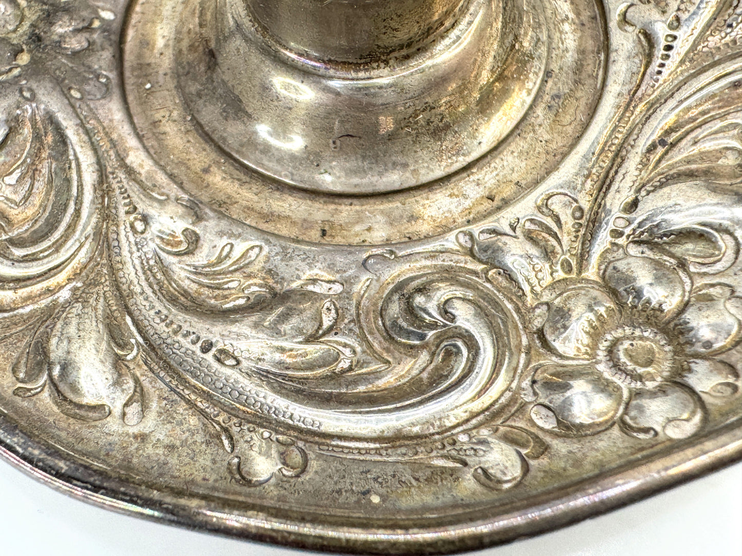 Vintage ornate sterling silver repoussé floral chamber candlestick holder SS471