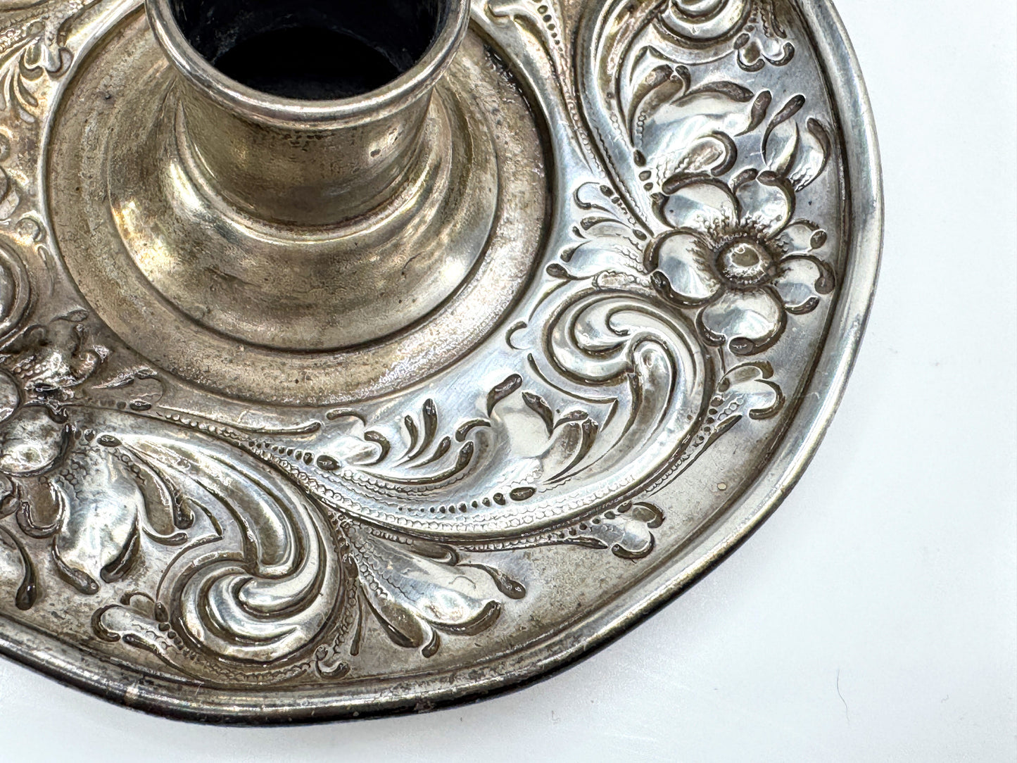 Vintage ornate sterling silver repoussé floral chamber candlestick holder SS471