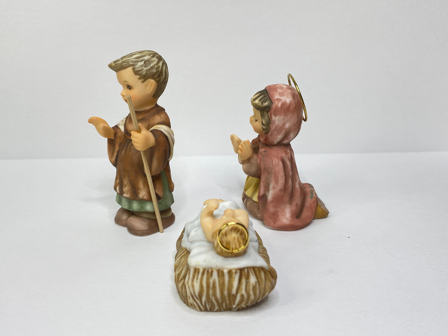 Berta Hummel Holy Family Nativity 3-Piece Figurine Set Porcelain w/box COA A685