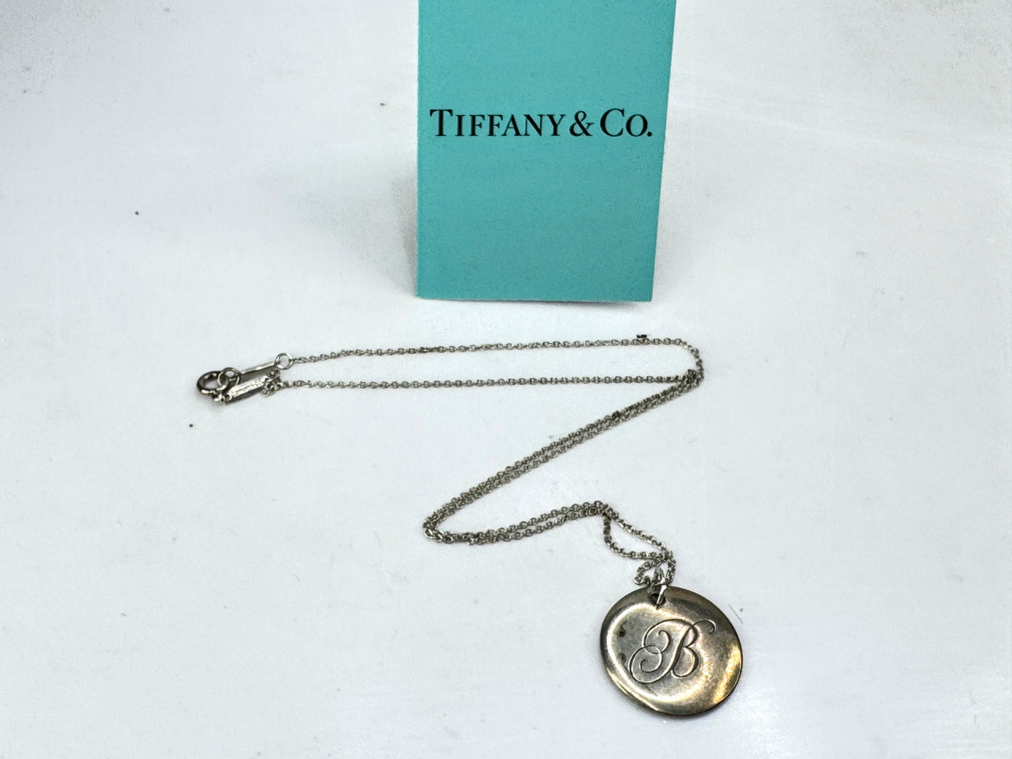 Vintage Tiffany & Co. sterling silver initial B disc pendant necklace JR1921