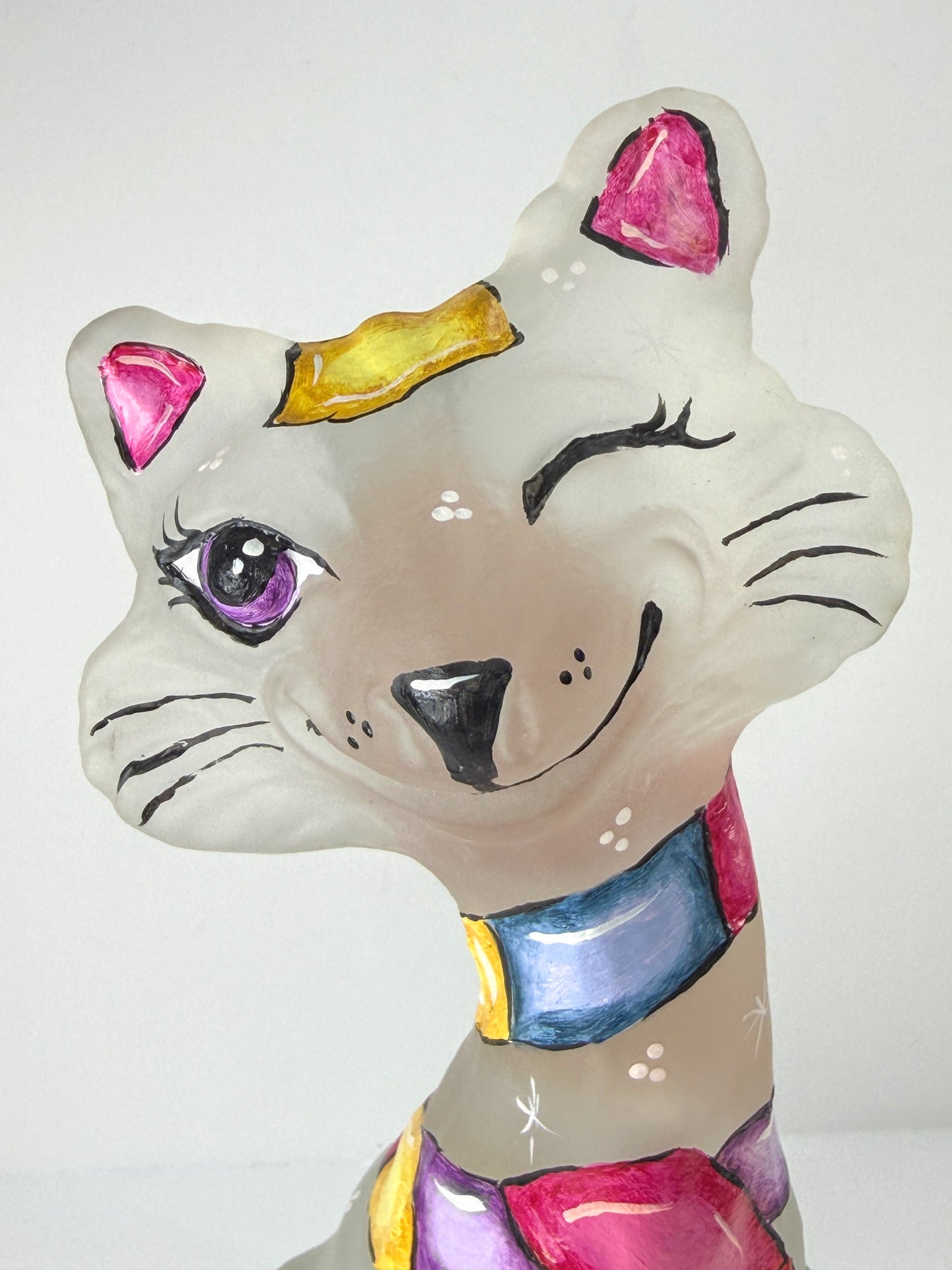 Fenton Super Exclusive Hand Painted Alley Cat by Sunday Dario Cox A1125