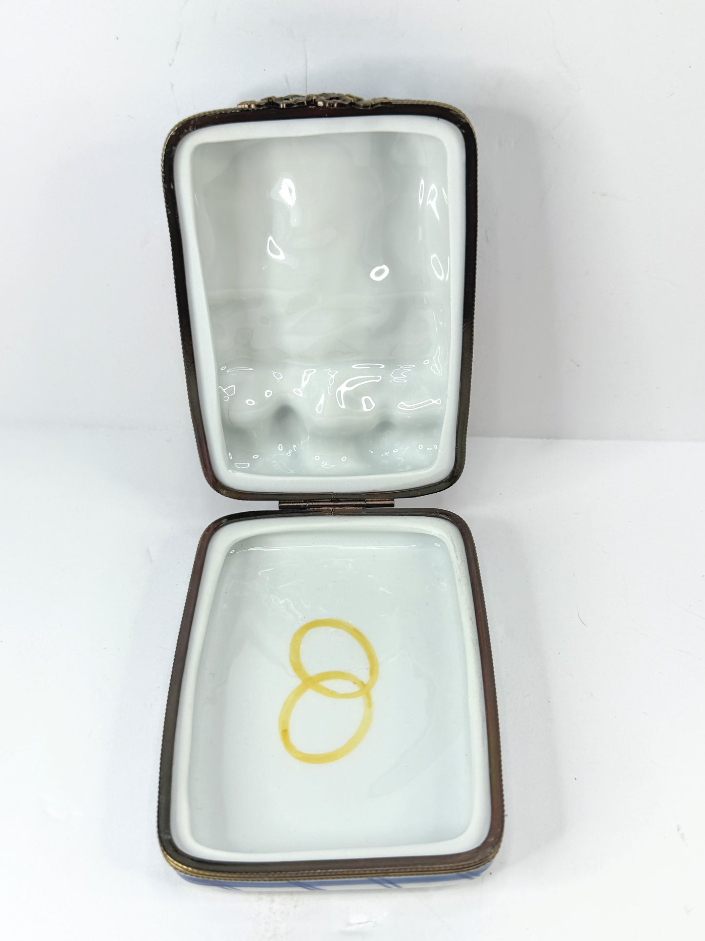 Unusual large Rochard Limoges France Sleeping Couple Trinket Box 4.5" A1127